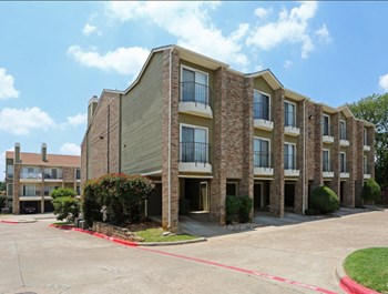 Brownstone Townhomes Exterior building